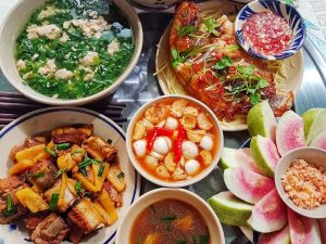 Mam com gia dinh 4 nguoi chi 120k ma van du mon du vi